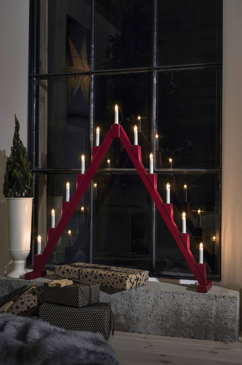 Konstsmide Hopfällbar ljusstake, 11 glödlampor, 82 cm, röd från Konstsmide, bild 2
