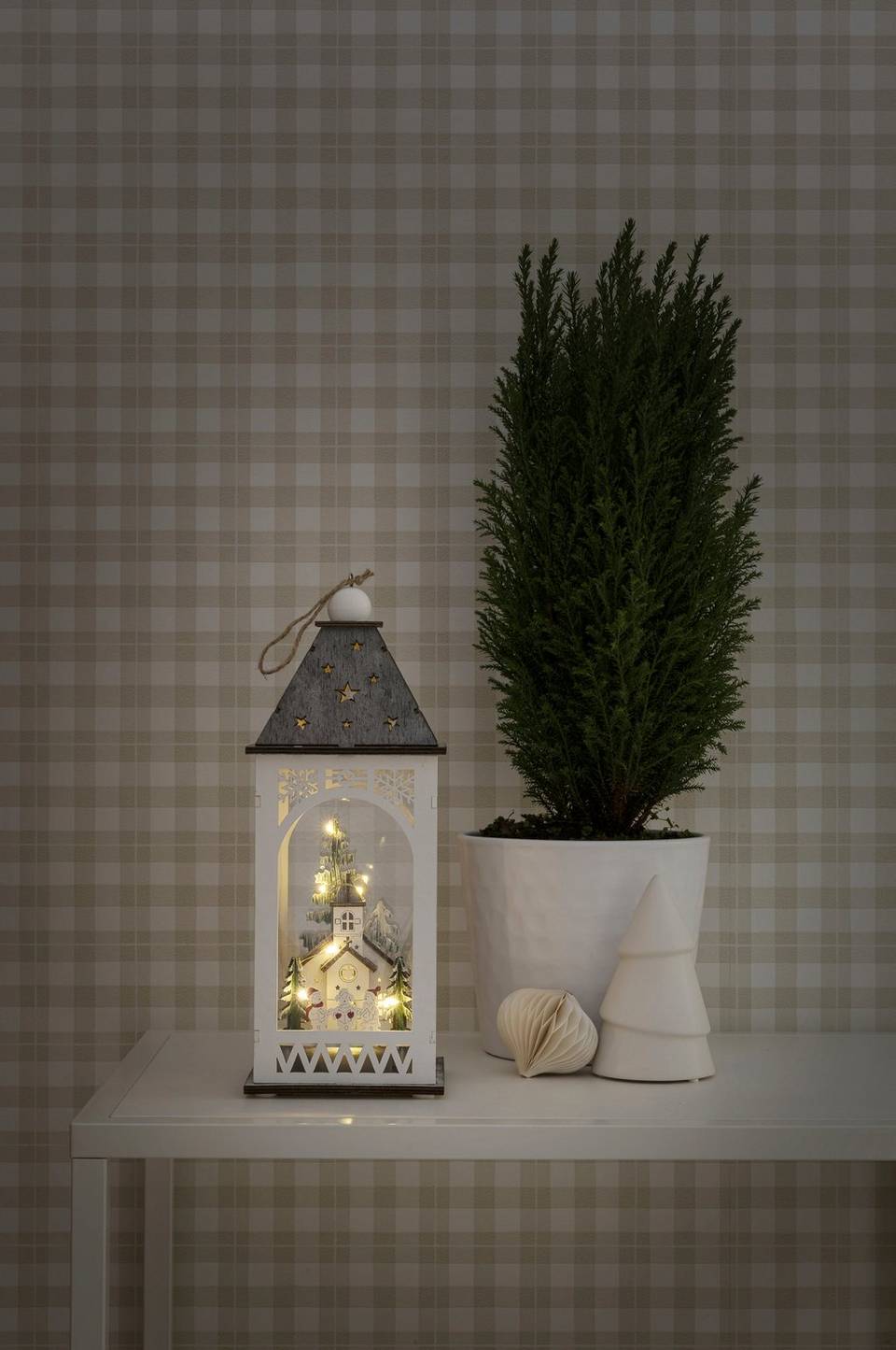 Konstsmide B/O Trälykta i kyrkostil, 8 LED-lampor, vit från Konstsmide, bild 2