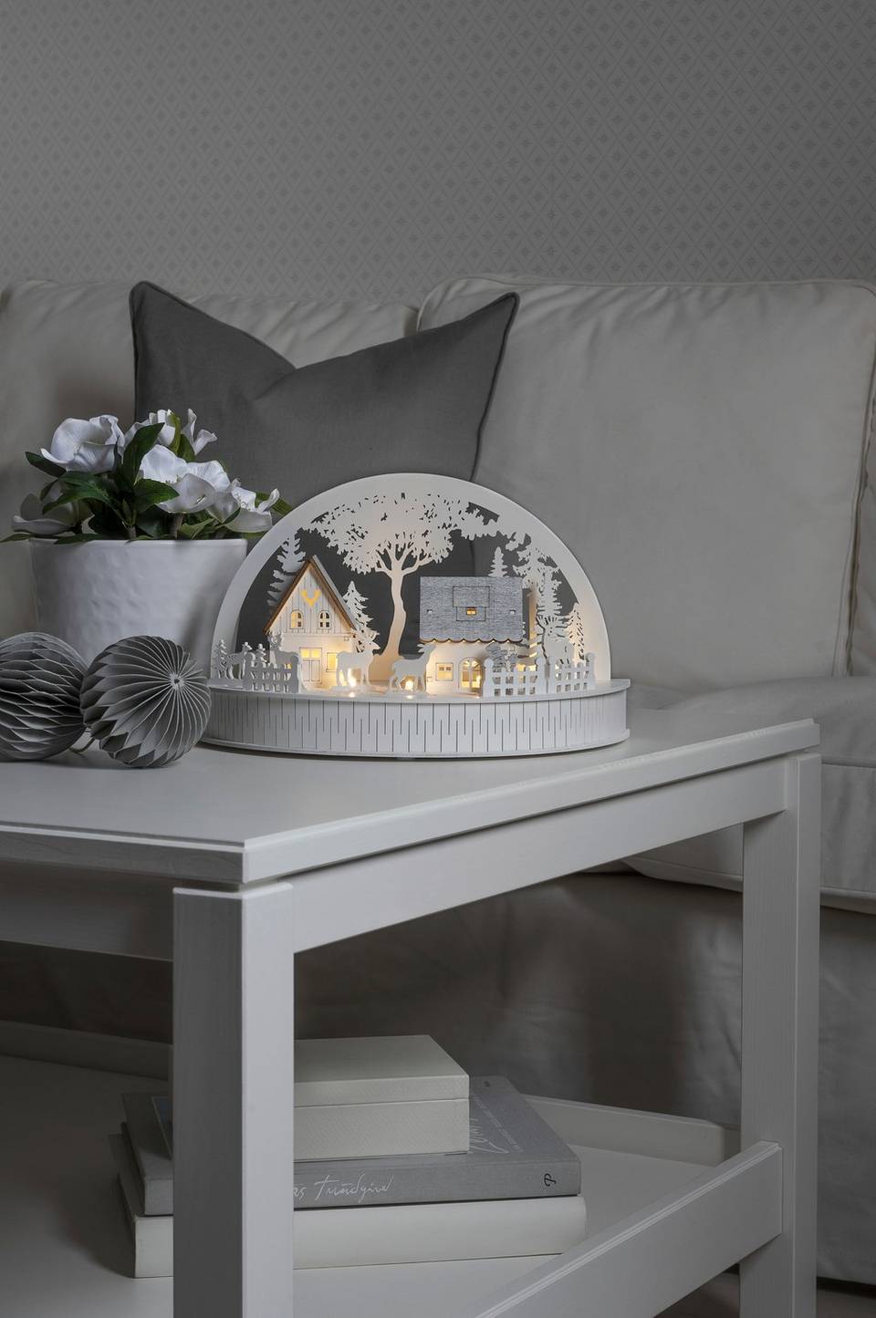 Konstsmide B/O Träsilhuett med 5 LED-lampor, vit från Konstsmide, bild 2