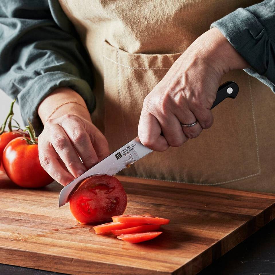 Zwilling Pro, Allroundkniv 13 cm, svart från Zwilling, bild 5