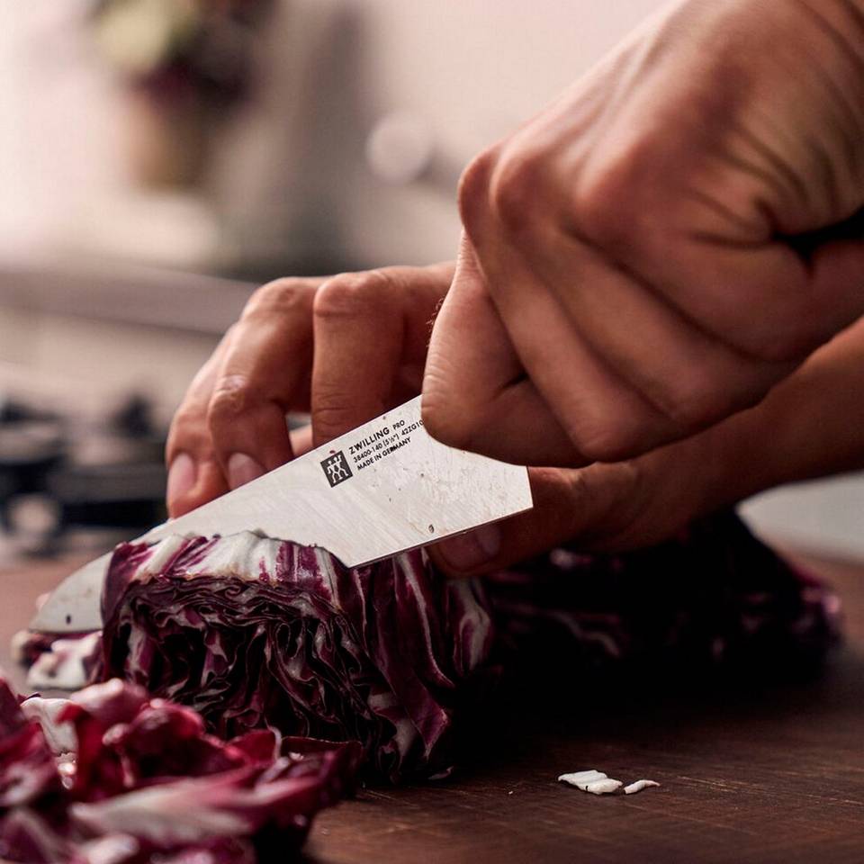 Zwilling Pro, kompakt kockkniv 14 cm, svart från Zwilling, bild 5