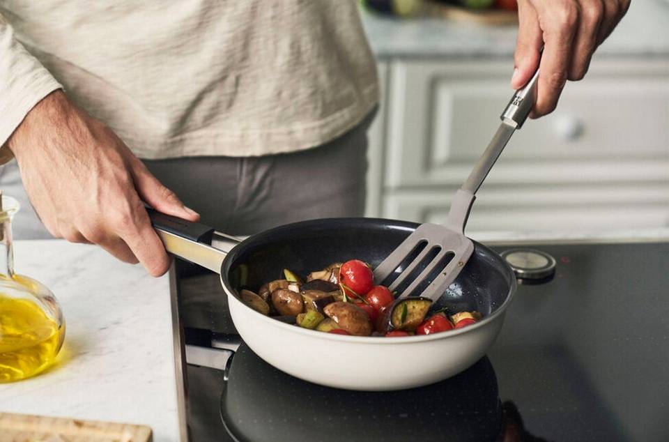 Zwilling Pure, stekpanna 28 cm, rostfritt stål med keramisk non-stick-beläggning, vit från Zwilling, bild 5