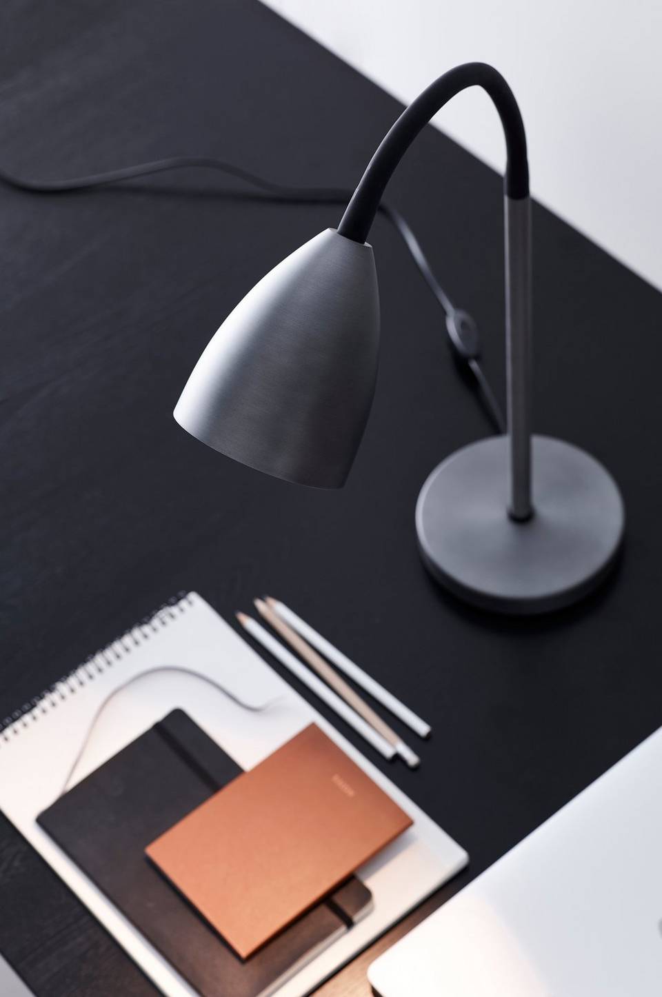 Belid Bordslampa Trotsig, grå från Belid, bild 2