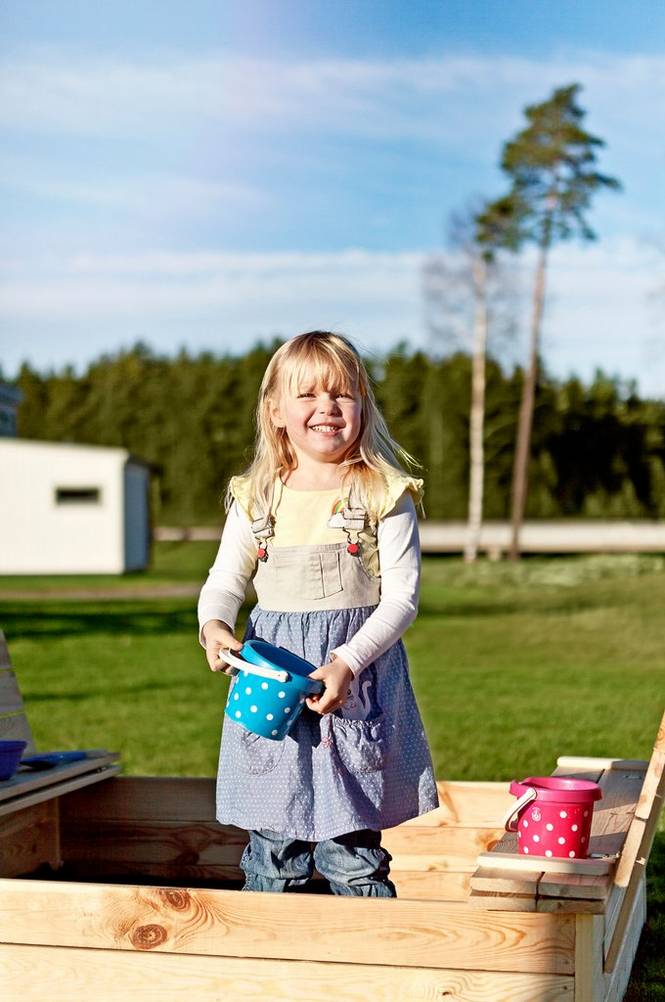 Sandlåda med bänk/lock obeh.