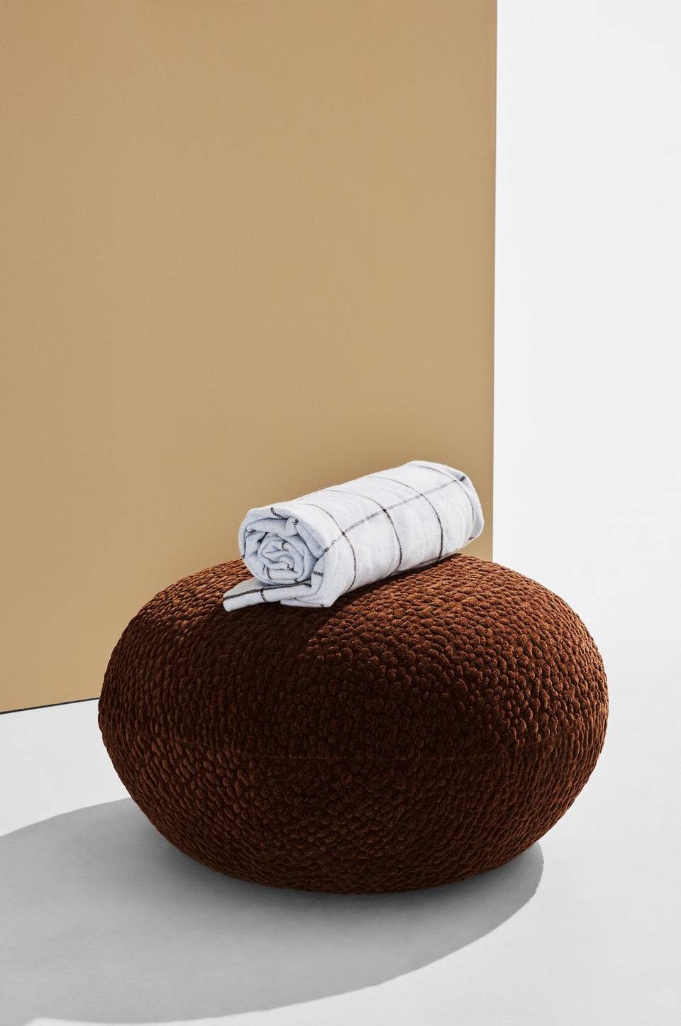 Pastill Bloom puff ø 72 cm, brun från Pastill, bild 5