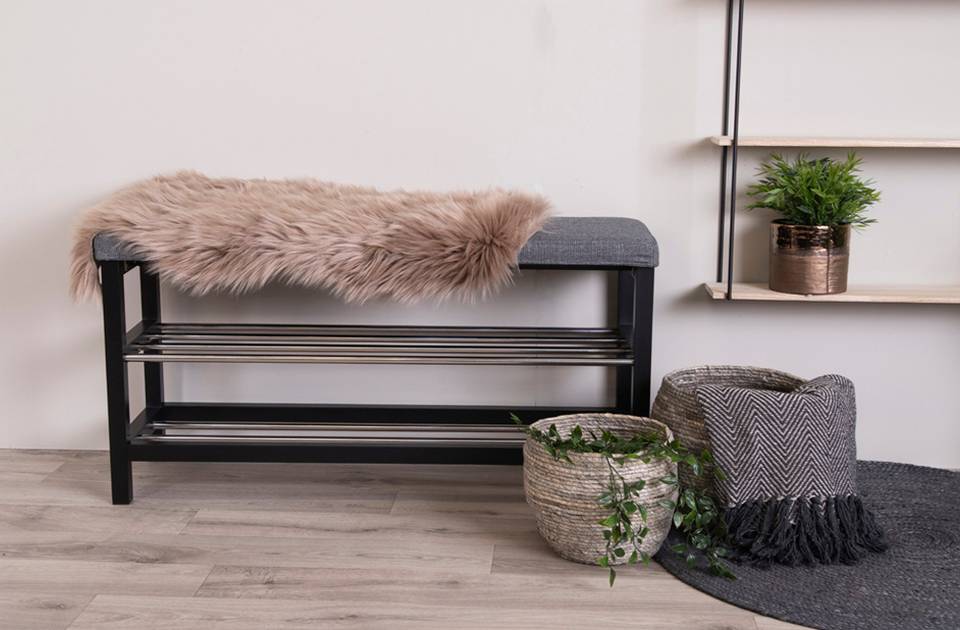 House Nordic Lammskinn i syntetmaterial. I vitt 50 x 85 cm, beige från House Nordic, bild 5