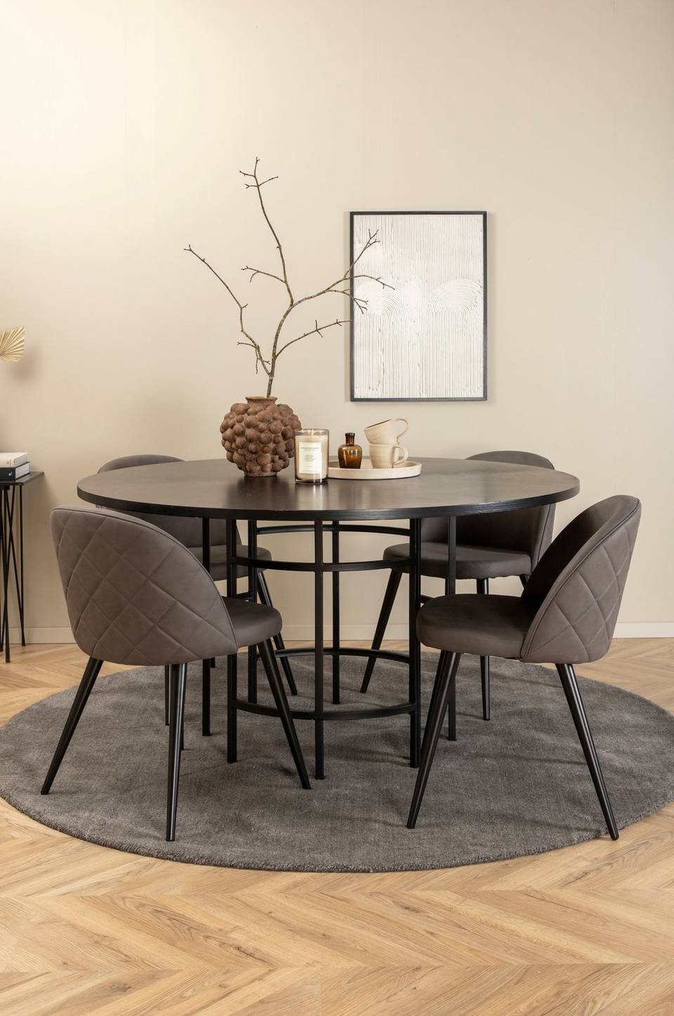 Venture Home Matgrupp Copenhagen med 4 st matstolar Velvet Stitches, svart från Venture Home, bild 5