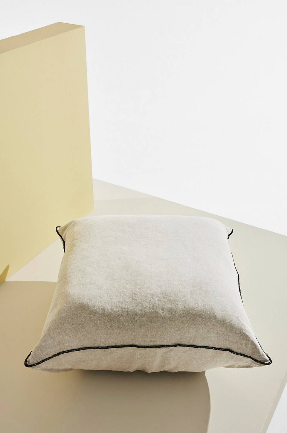 Pastill Gia puff i linne, beige från Pastill, bild 5