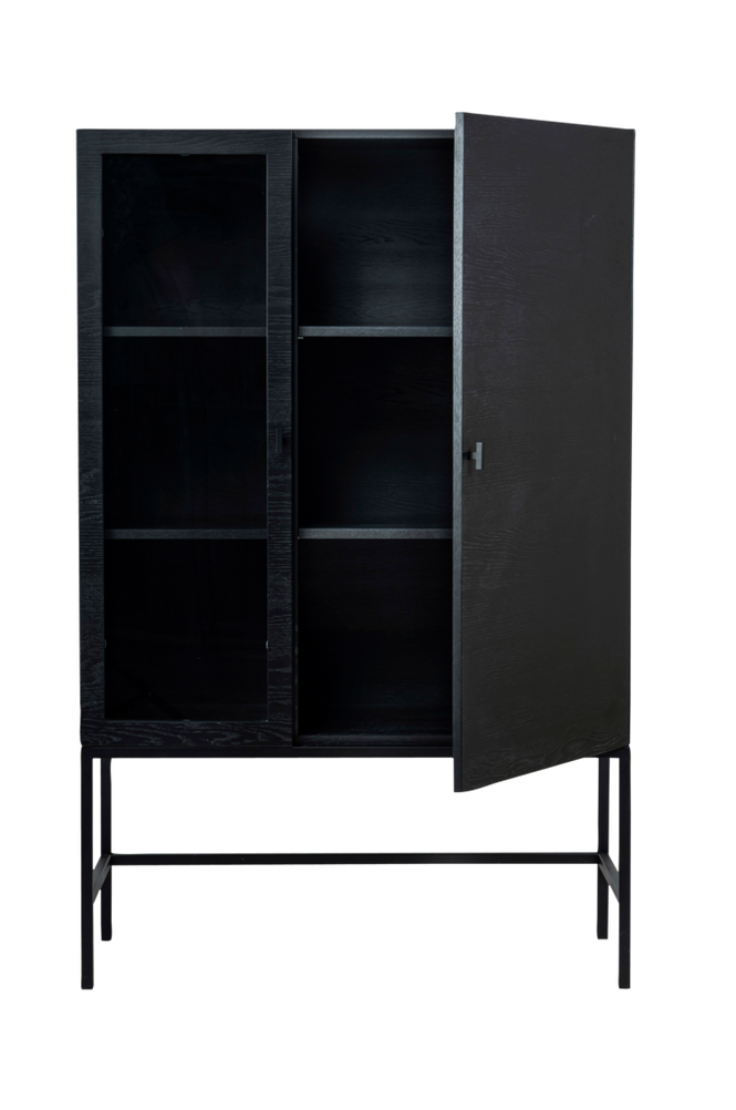 Plain highboard