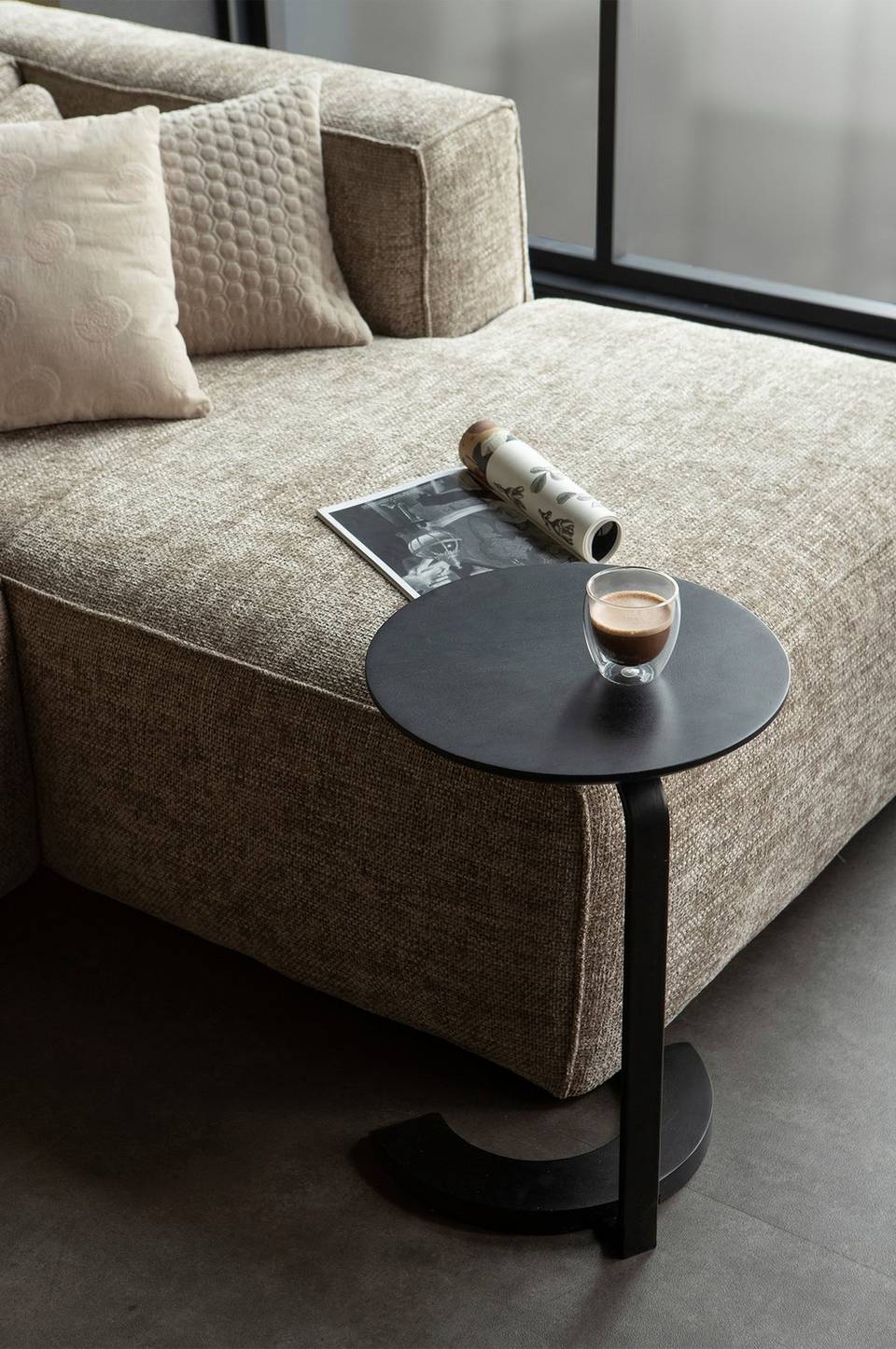 WOOOD Sidobord Floor, svart från WOOOD, bild 5