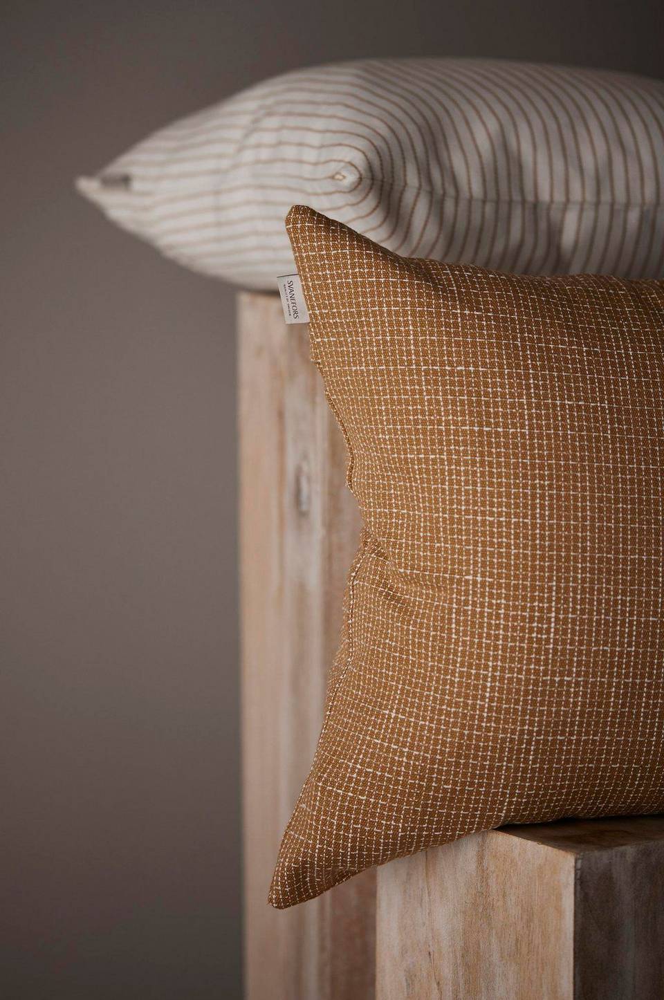 Svanefors Kuddfodral Bea 45x45 cm, brun från Svanefors, bild 5
