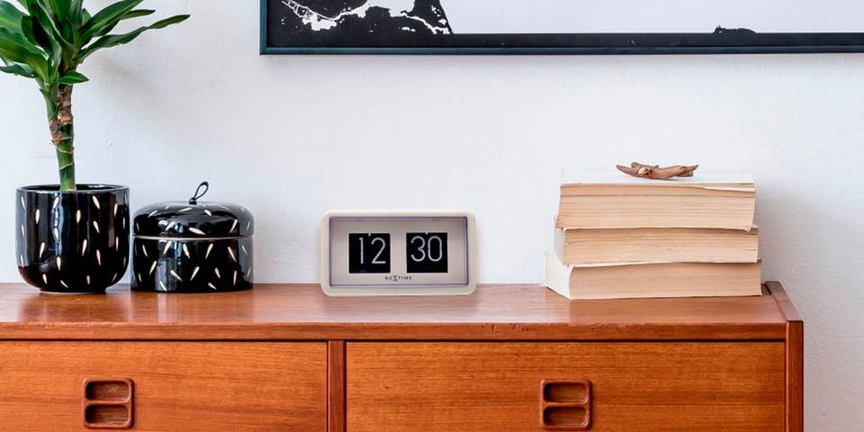 NeXtime Bords-/Väggklocka Flip Clock 24HR 18 cm, vit från NeXtime, bild 2