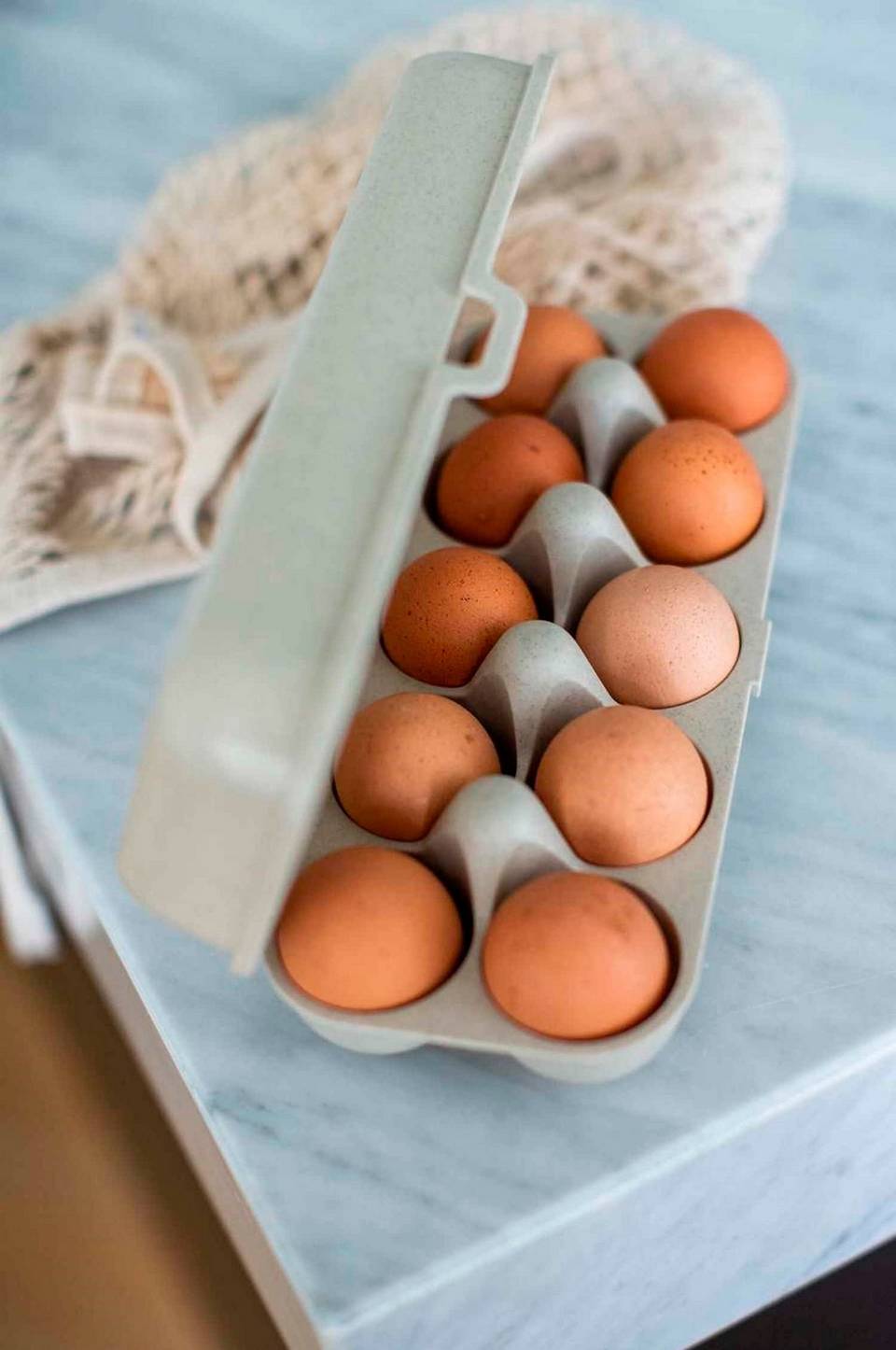 Koziol Äggkartong för 10 ägg Eggs To Go, beige från Koziol, bild 5