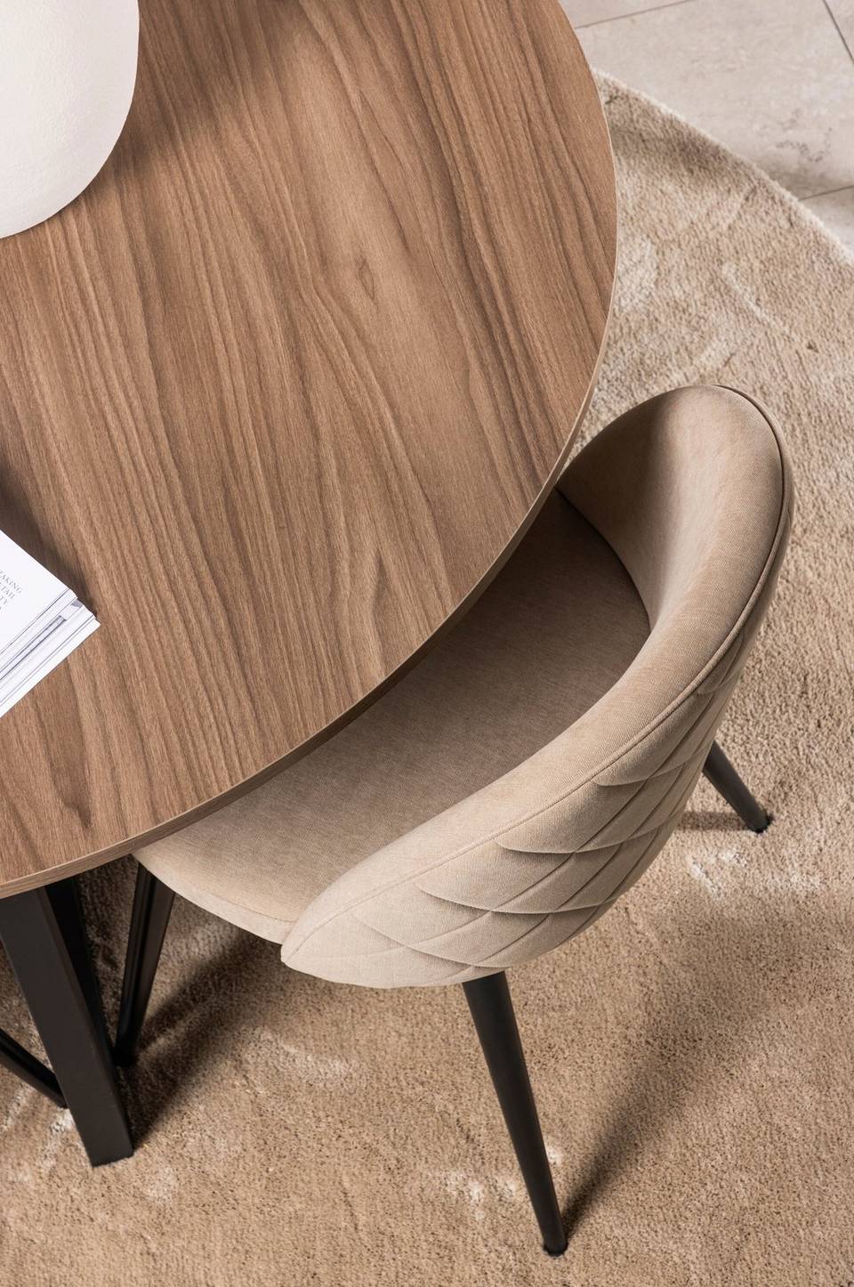 Venture Home Matgrupp Durango med 4st matstolar Velvet, brun från Venture Home, bild 5