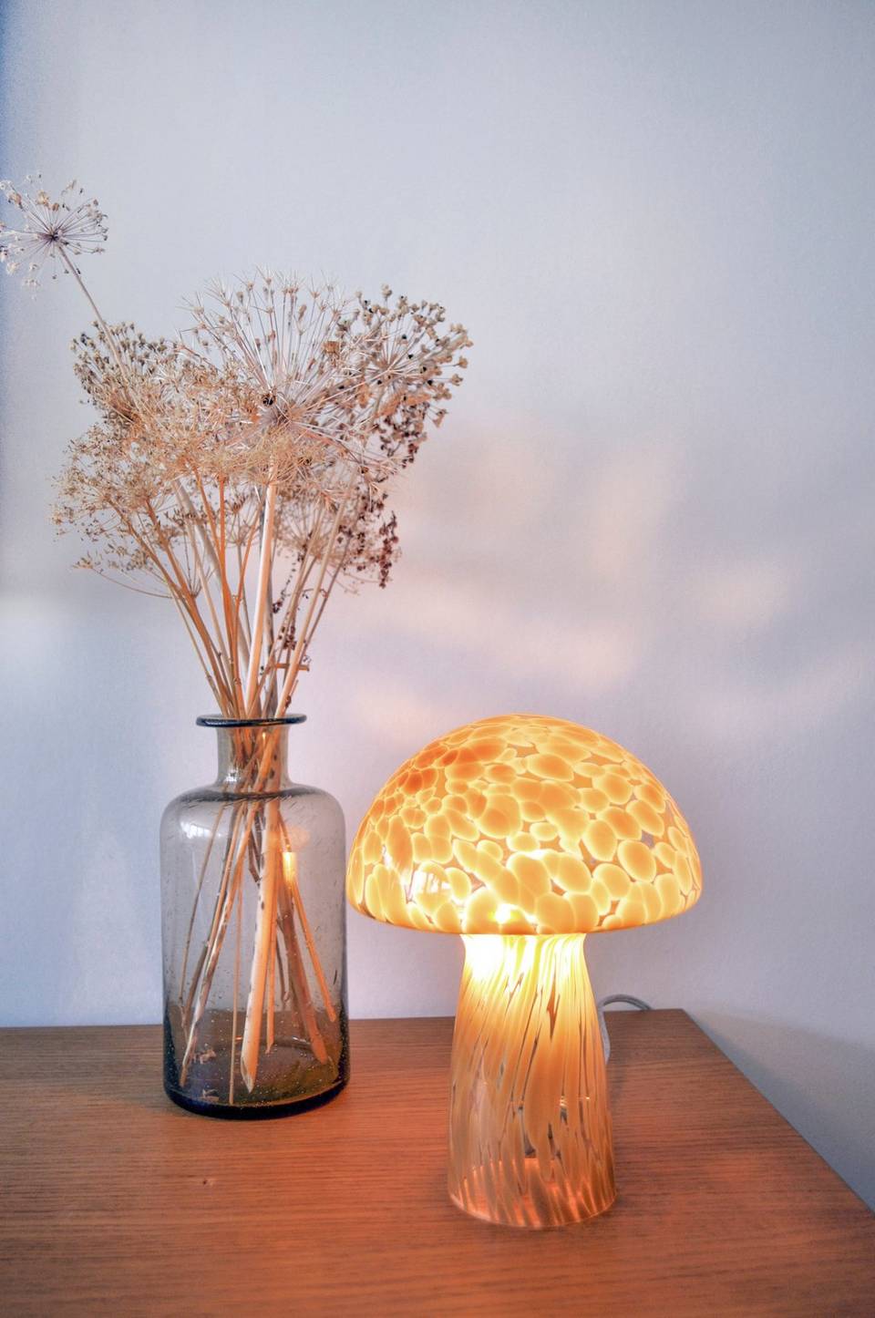 Aneta Lighting Bordslampa Mushi, gul från Aneta Lighting, bild 5