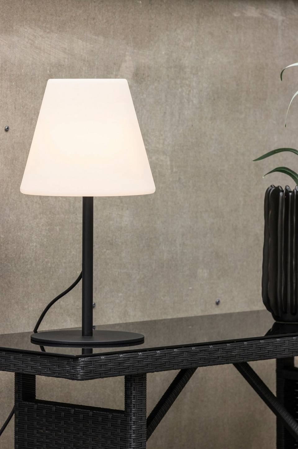 Venture Home Bordslampa Moris, svart från Venture Home, bild 5