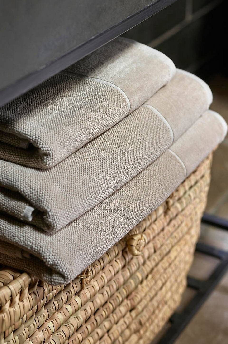 Halvor Bakke Handduk Clifton, beige från Halvor Bakke, bild 5