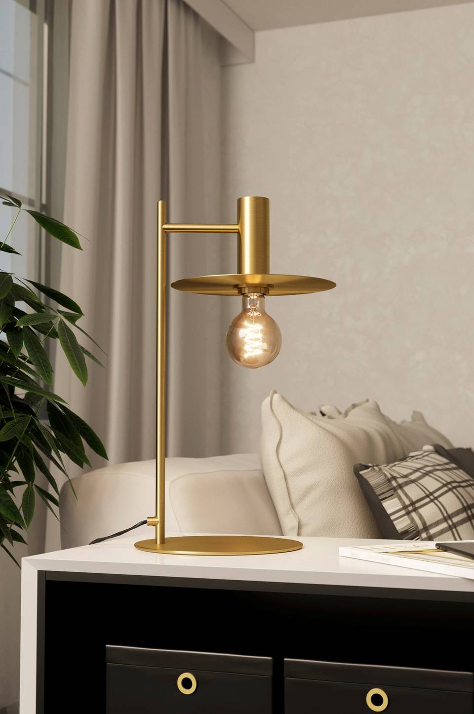 EGLO Bordslampa Escandell, mässing från EGLO, bild 5