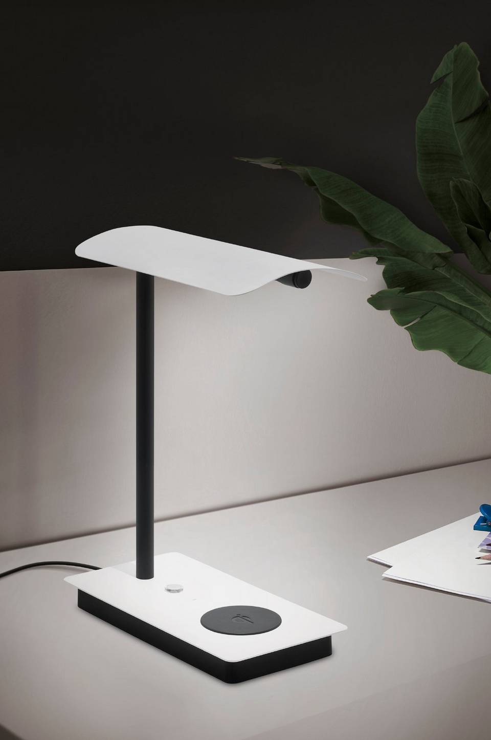 EGLO Skrivbordslampa Arenaza Qi w.Touch, vit från EGLO, bild 5