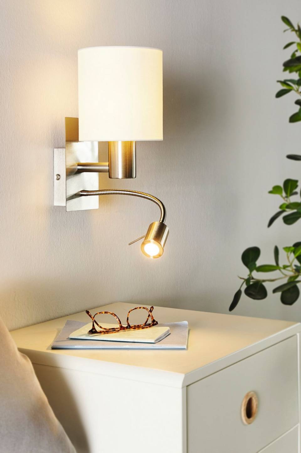 EGLO Vägglampa Pasteri, vit från EGLO, bild 5