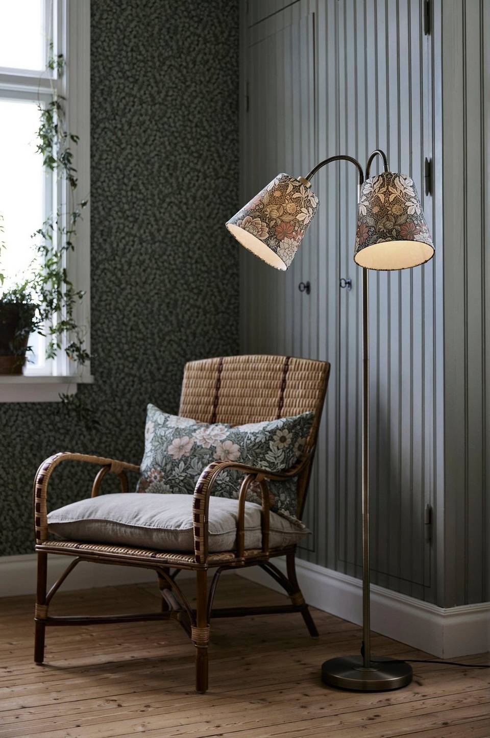 PR Home Golvlampa Amy, grön från PR Home, bild 2