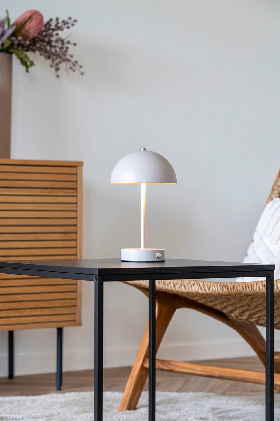 House Nordic LED-bordslampa Holt, beige från House Nordic, bild 2