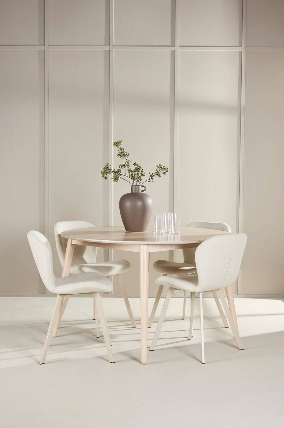 Venture Home Matbord Flora med Lilja-stol, beige från Venture Home, bild 5
