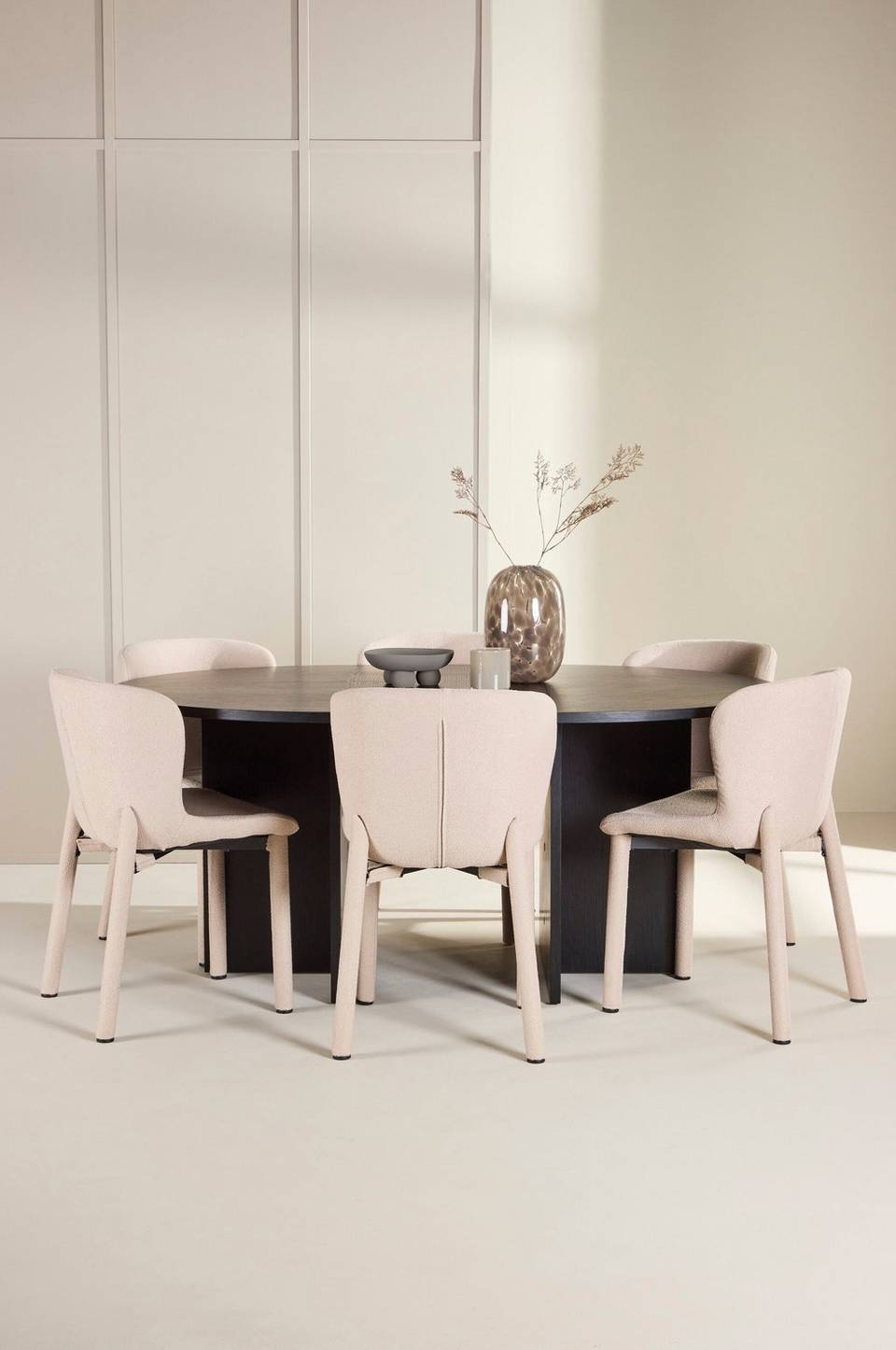 Venture Home Matbord Strada med Astoria-stol, beige från Venture Home, bild 5
