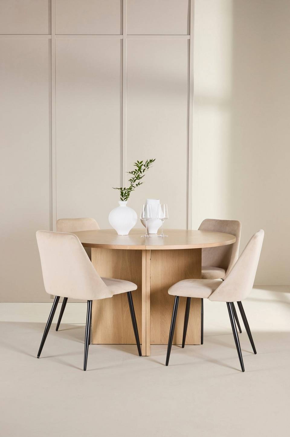 Venture Home Matbord Strada med stol Night, beige från Venture Home, bild 5