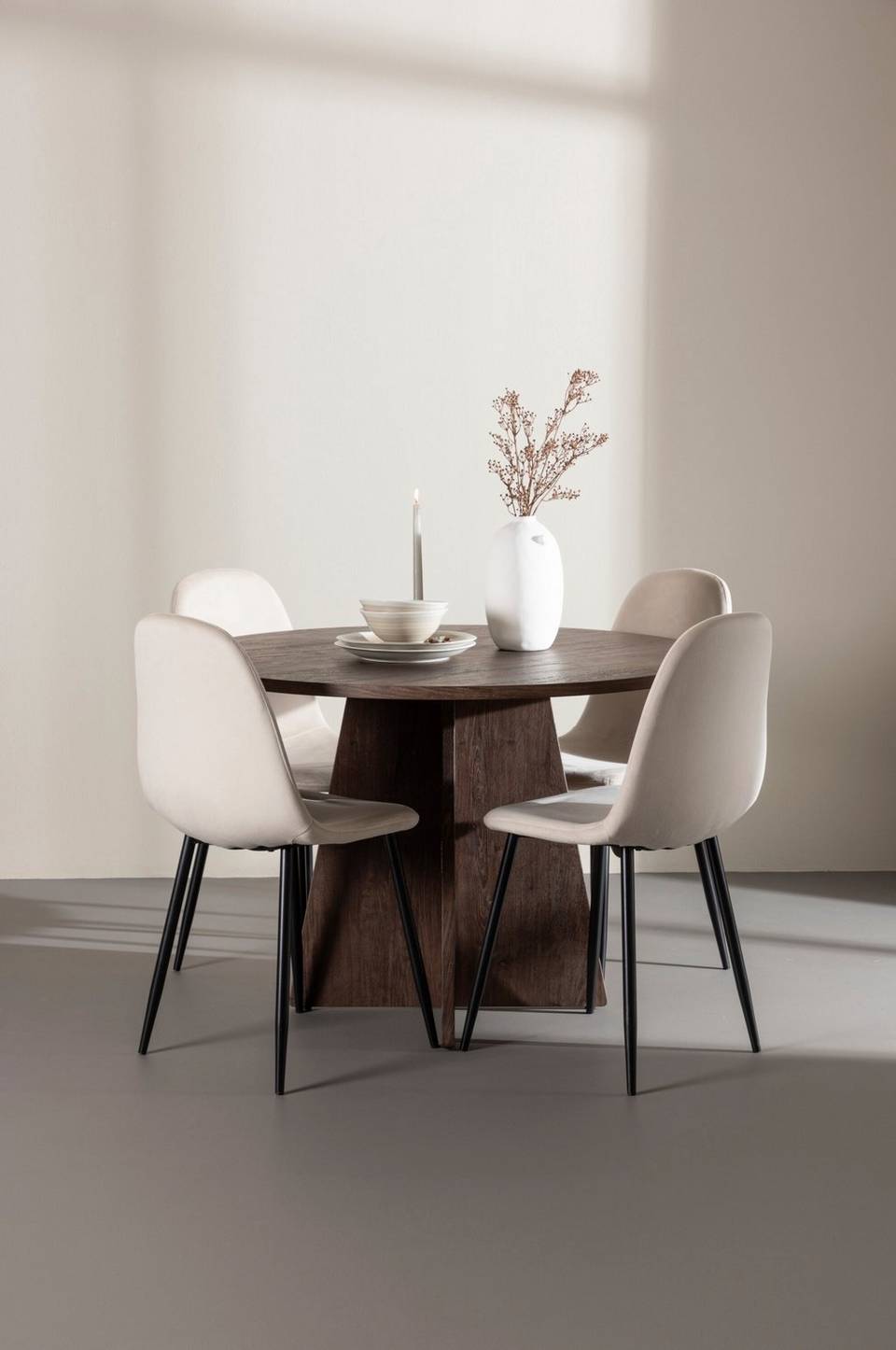 Venture Home Bootcut-matbord med Polar-matstol, beige från Venture Home, bild 5