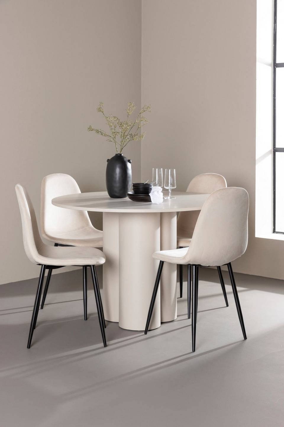 Venture Home Olivia matbord med Polar matstol, beige från Venture Home, bild 5