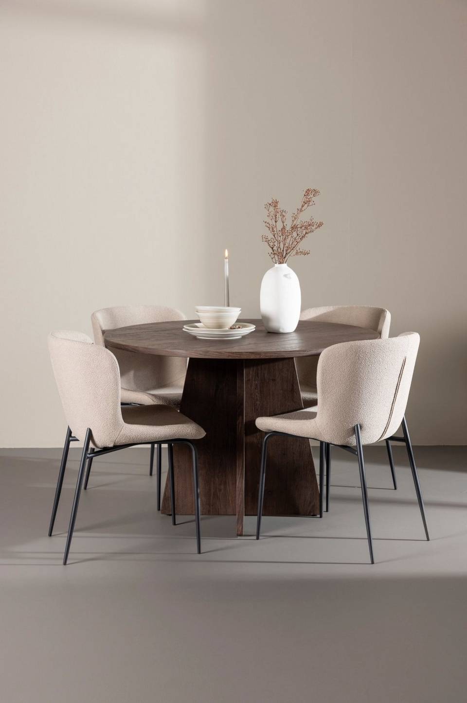 Venture Home Bootcut matbord med Modesto matstol, beige från Venture Home, bild 5
