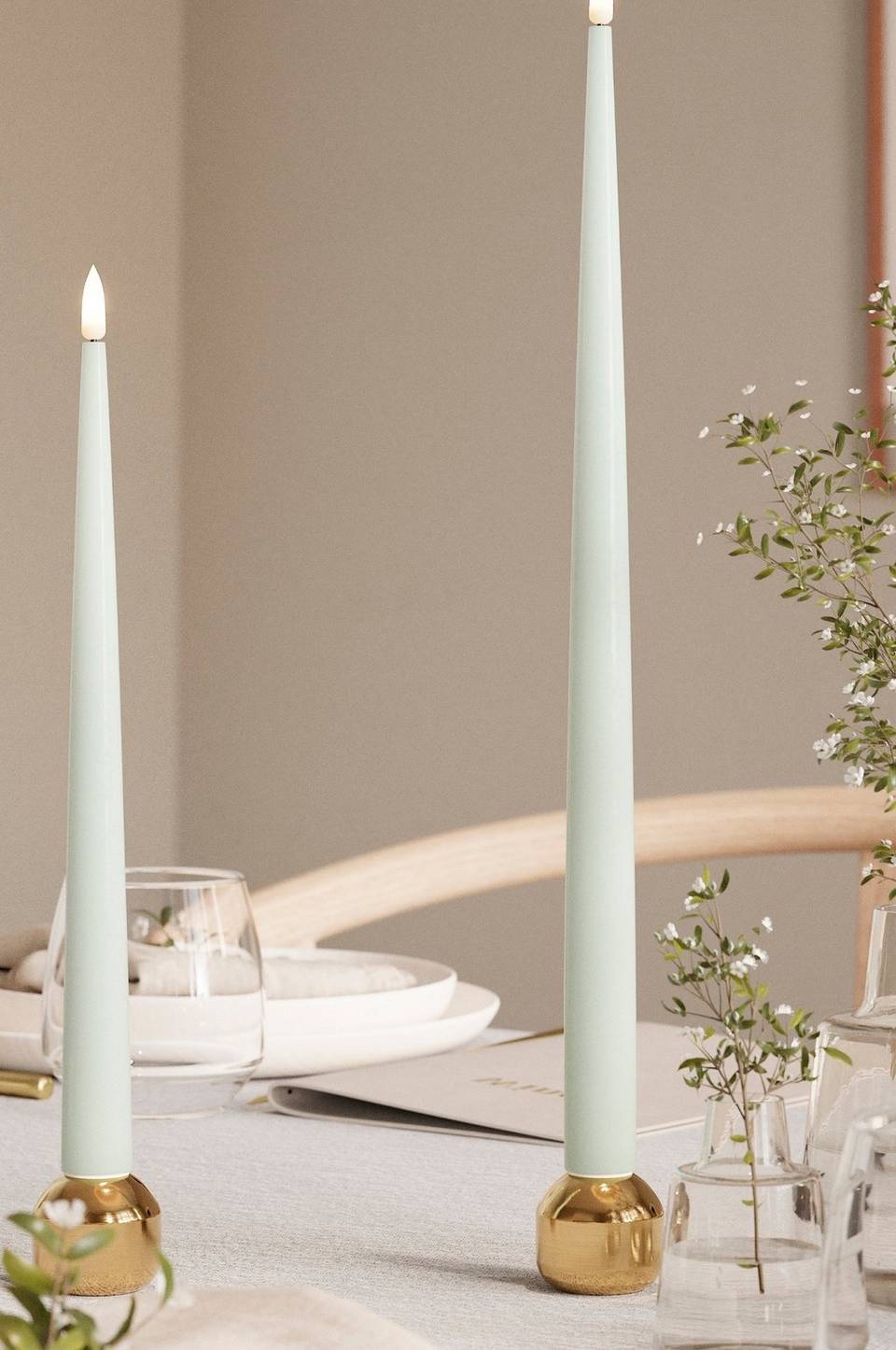 DeluxeHomeart LED Taper Candle Shiny 2,2x38 cm 2 st, grön från DeluxeHomeart, bild 5