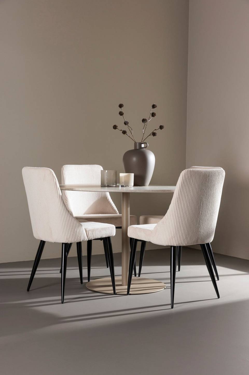 Venture Home Lycke matbord med Leone matstol, beige från Venture Home, bild 5