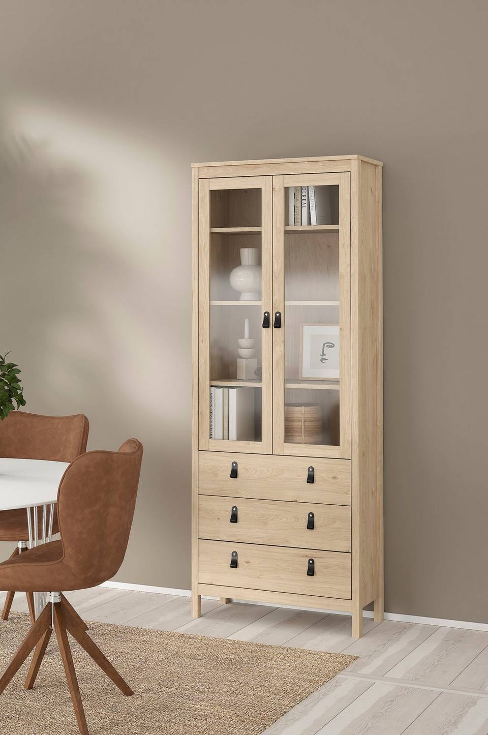Tvilum Madrid Kina-skåp 2 dörrar m/glas + 3 lådor, brun från Tvilum, bild 5