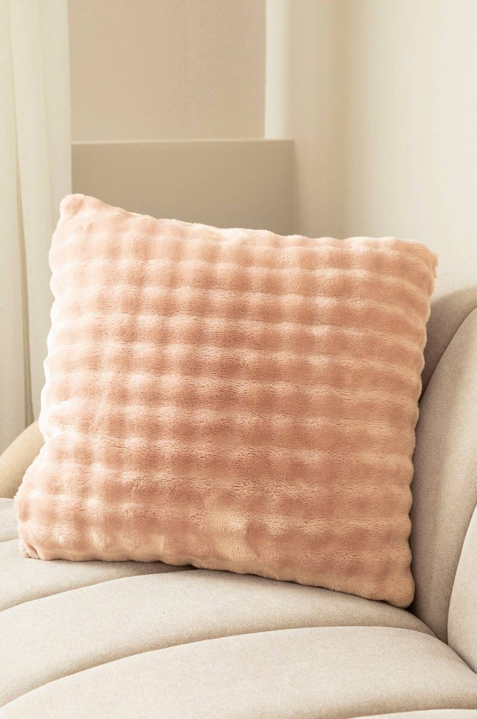 KM Home Kudde Pom Pom, rosa från KM Home, bild 5