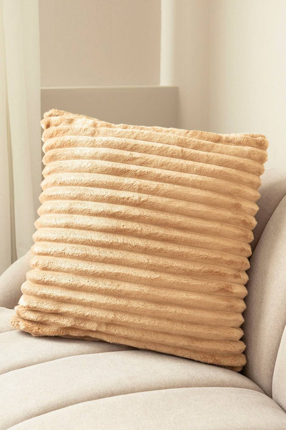 KM Home Kudde Stripe, beige från KM Home, bild 5