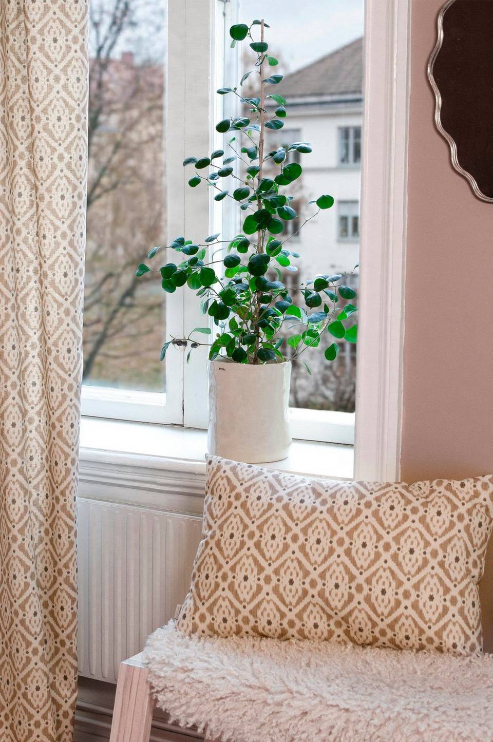 Svanefors Kuddfodral Ikat, beige från Svanefors, bild 5