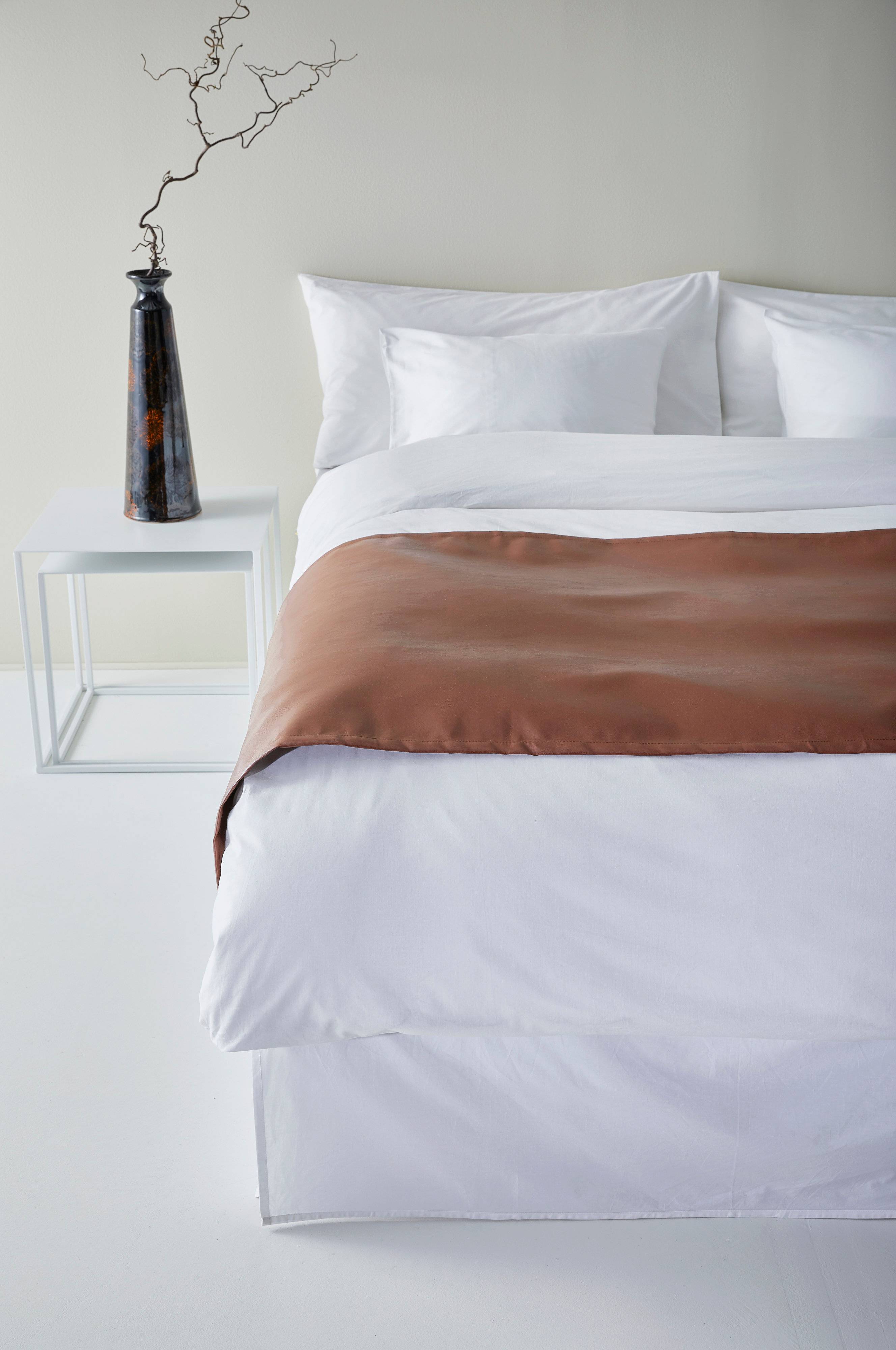 LEA sengetæppe i hotelstil 60 cm - - Sengetøj | Jotex