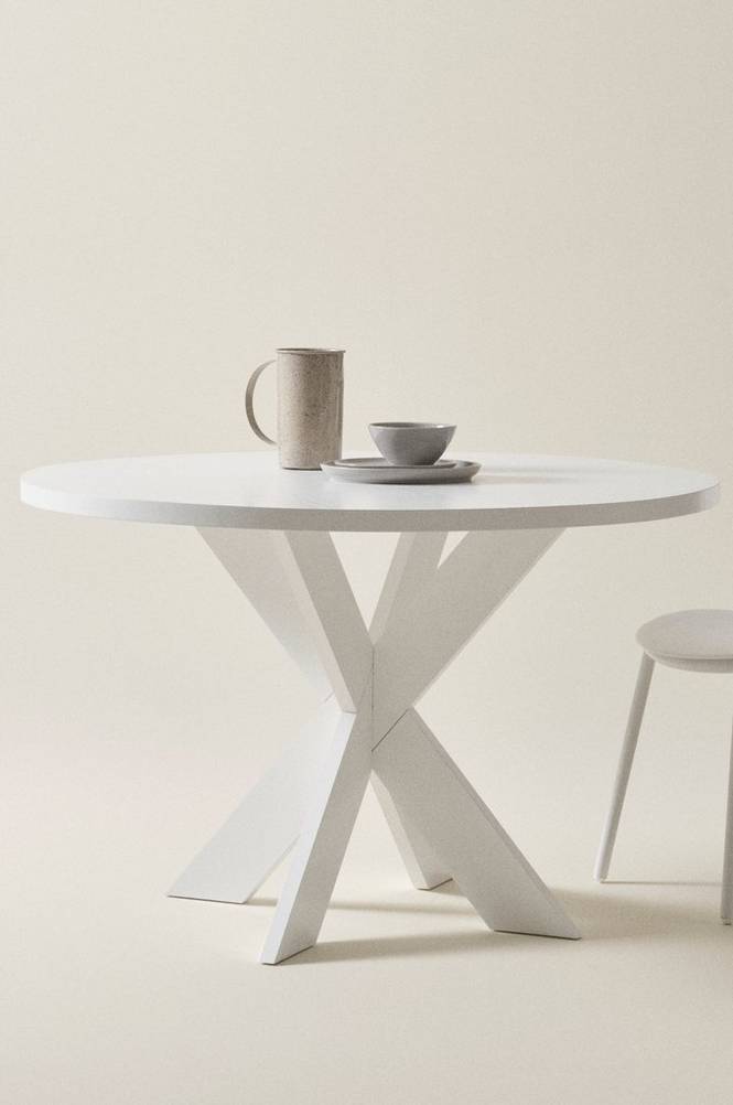 Ruokapöytä LUGNVIK, ø 120 cm