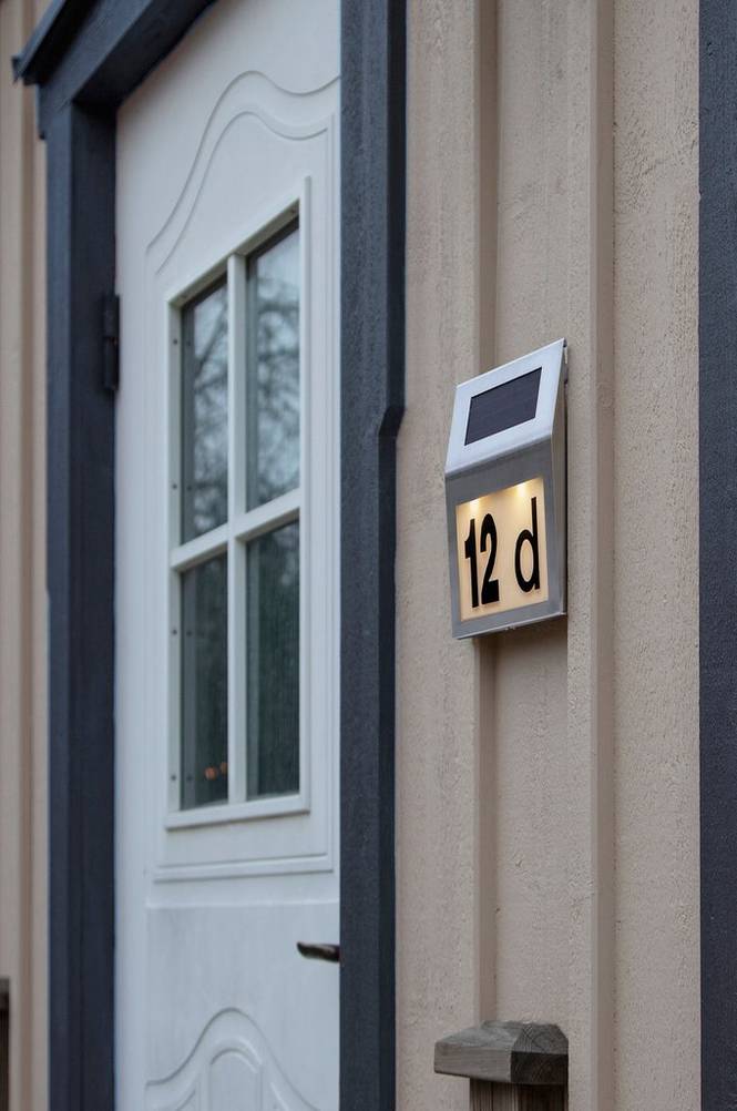 Solcells vägglykta Wally Silver