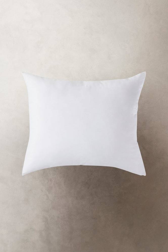 CELINE kudde medium 60x50 cm – ekologisk/återvunnen Vit