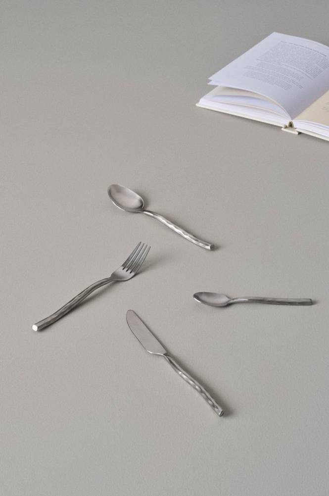 LYONEL bestickset 24 delar Matt silver