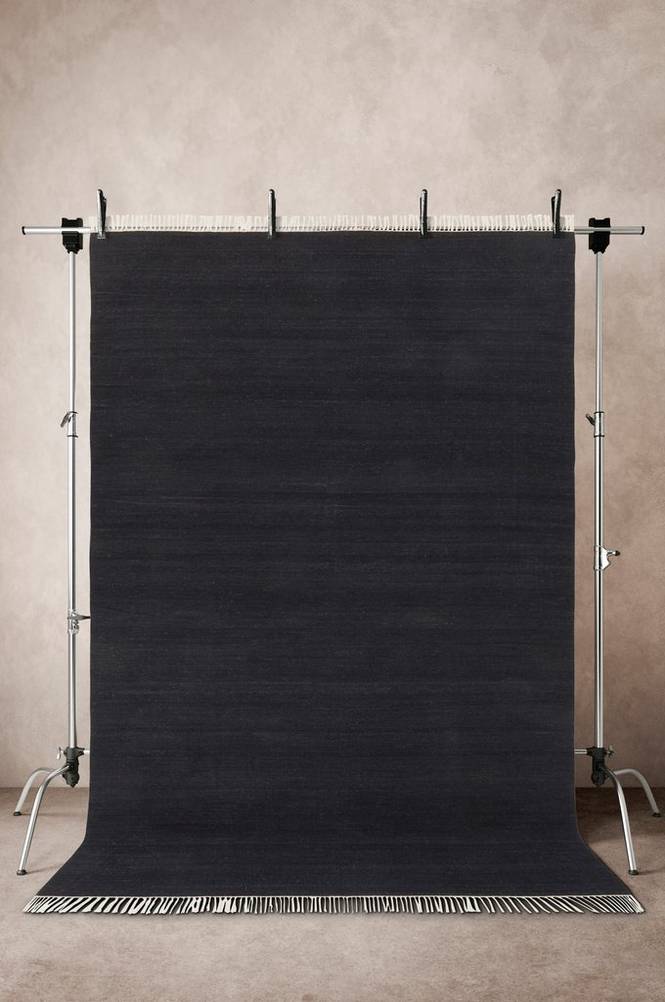 LORI PLAIN ullmatta 200x300 cm Svart