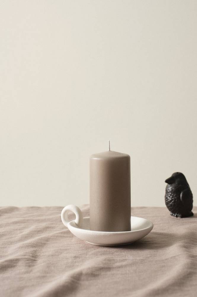 BECKY MATT blockljus - höjd 12 cm Linnebeige