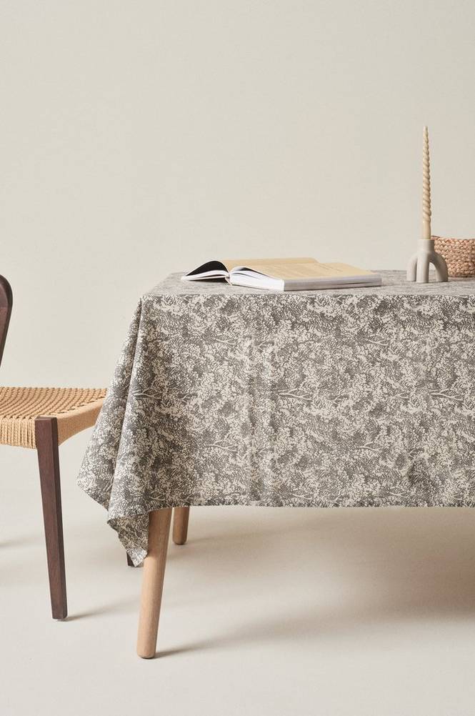 LUNDASKOG duk Beige