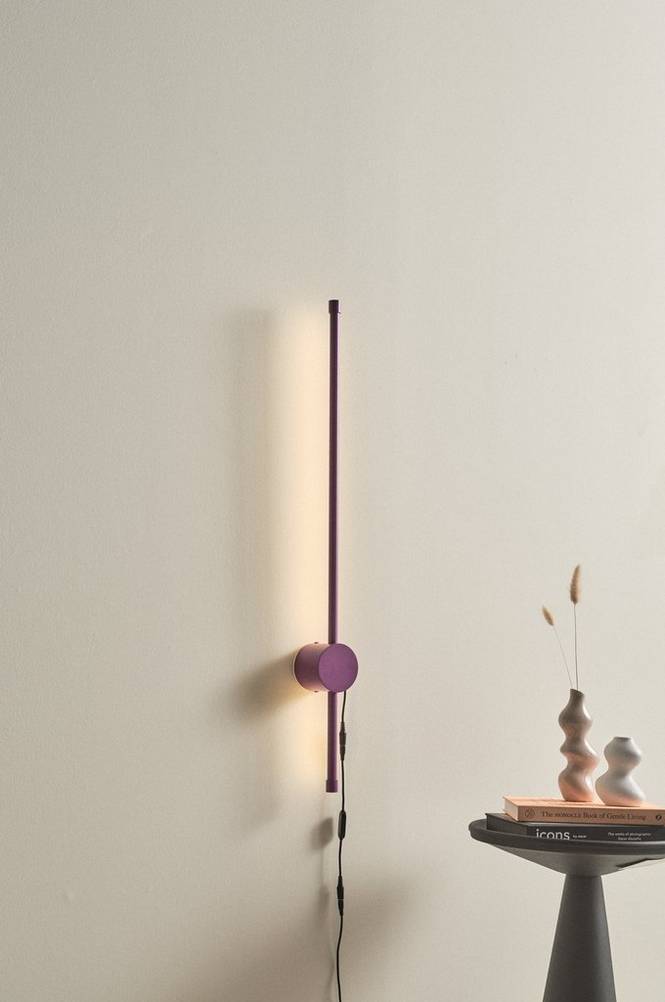 ALISO vägglampa 80 cm Mörklila