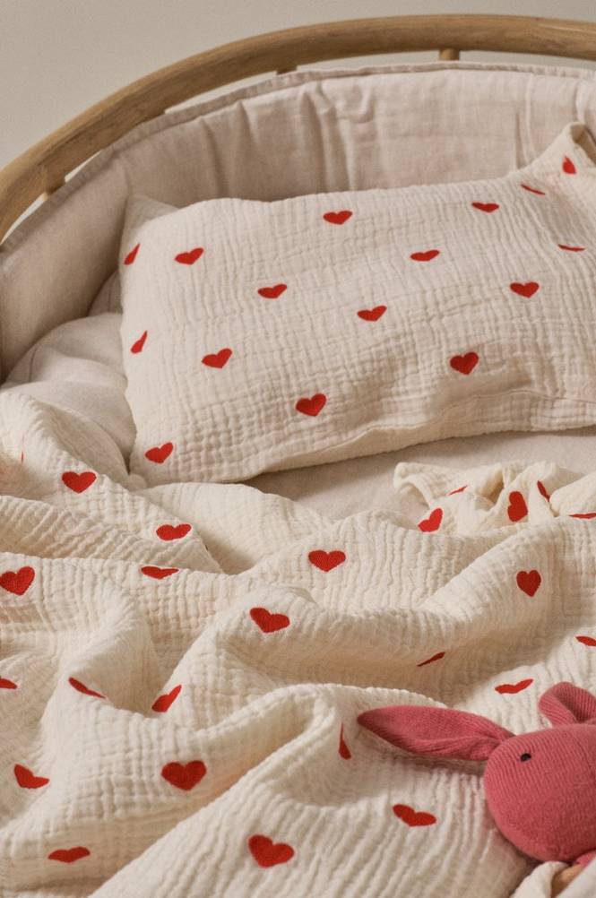 HEARTS BABY pussilakanasetti vaunuihin/kehtoon - ekologinen