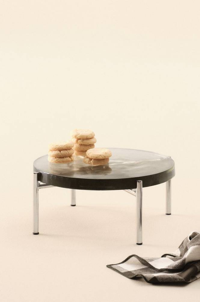 ESSENCE serveringsfat ø 33 cm Transparent/silver