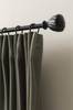 SWIRL gardinstang 151-198 cm Svart